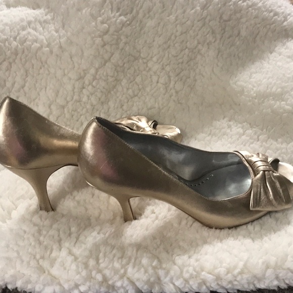 GIANNI BINI Gold Bow Open Toe Heels - Picture 3 of 8